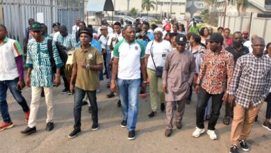 Lagos media workers go on warning strike over minimum wage